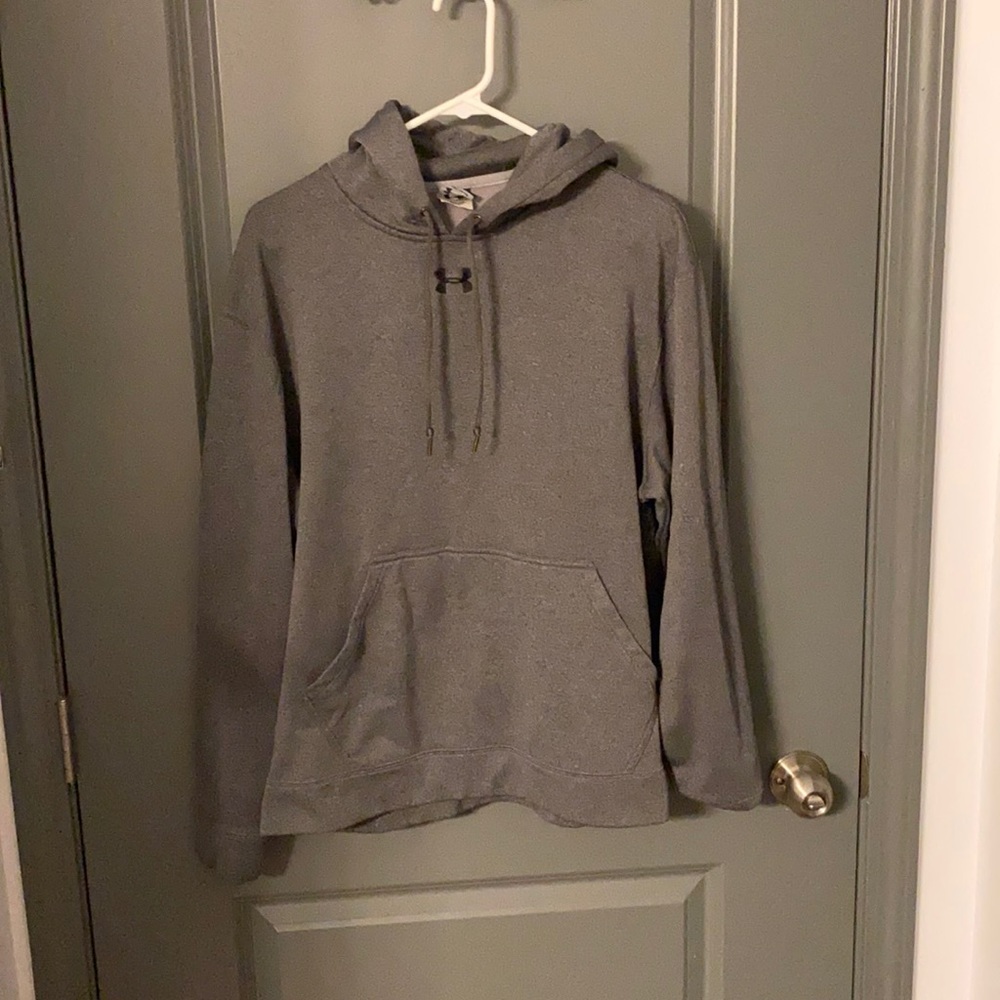 Under Armor sweatshirt